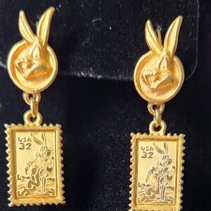 Gold 14k Warner Bros Bugs Bunny Character Earrings